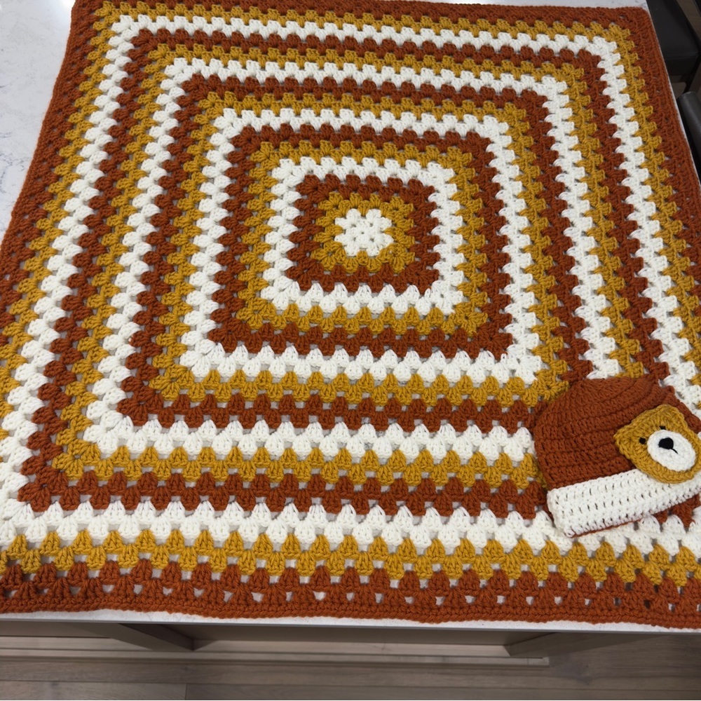 NWT Handmade Crochet Granny Square Baby Toddler Blanket With Bear Hat